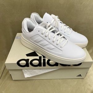 brand new Adidas Sneaker